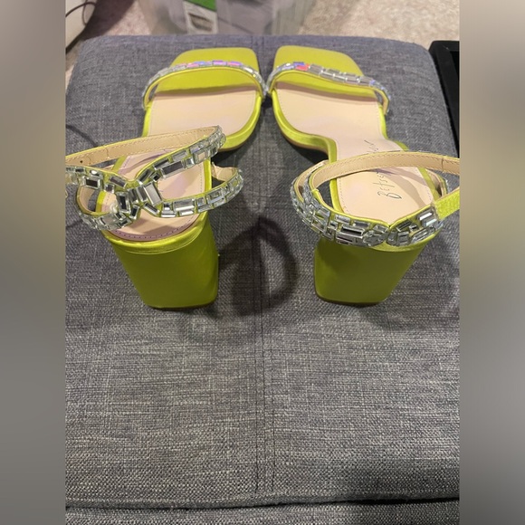 Betsey Johnson Lime Green Heels - Picture 2 of 4